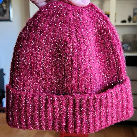 Saks Fifth Avenue Berry Red Knit Hat with Gold Lurex Metallic Thread very Soft - Picture 2 of 13
